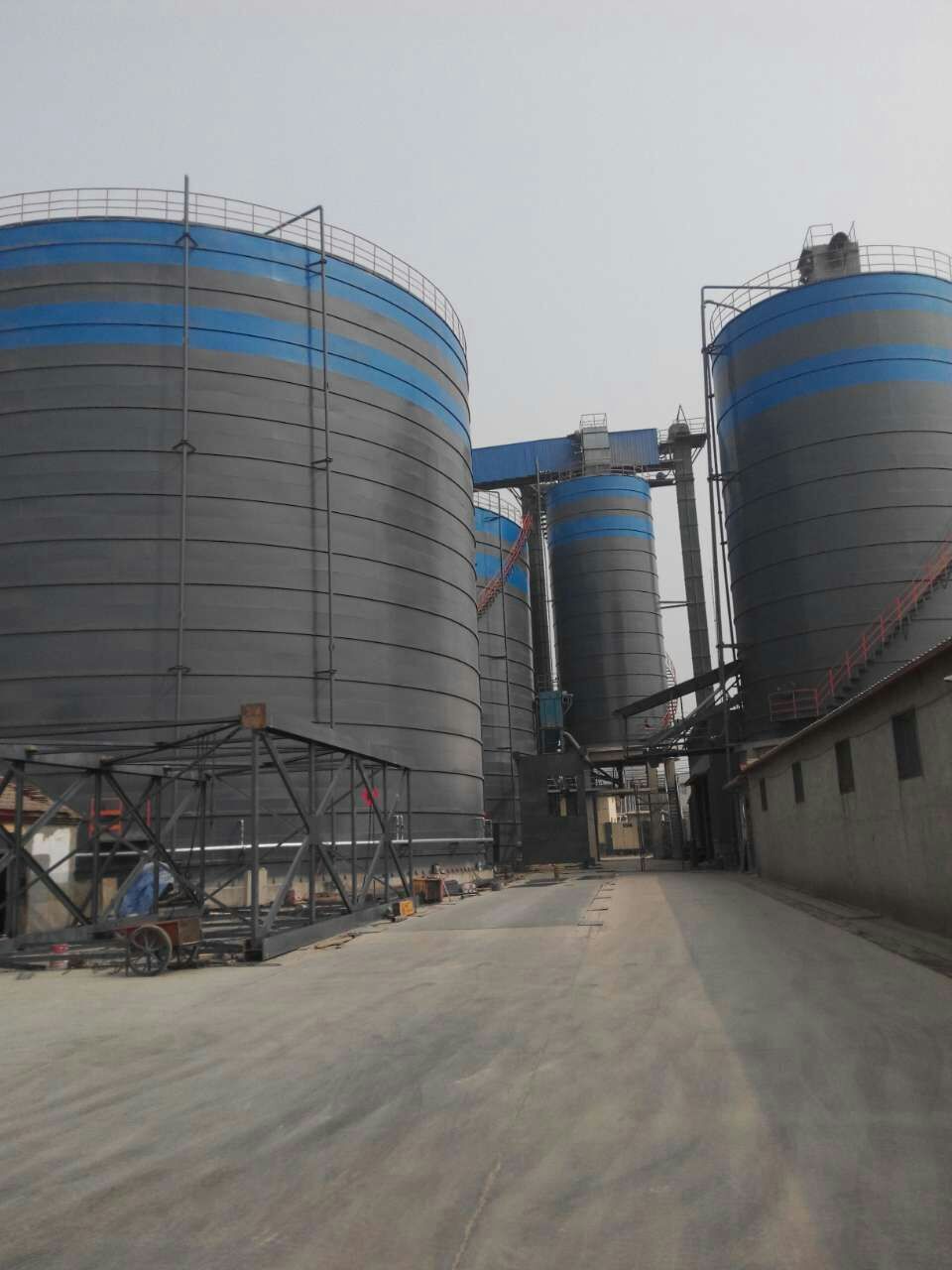 五湖渔场粉煤灰储存库基础怎么建造